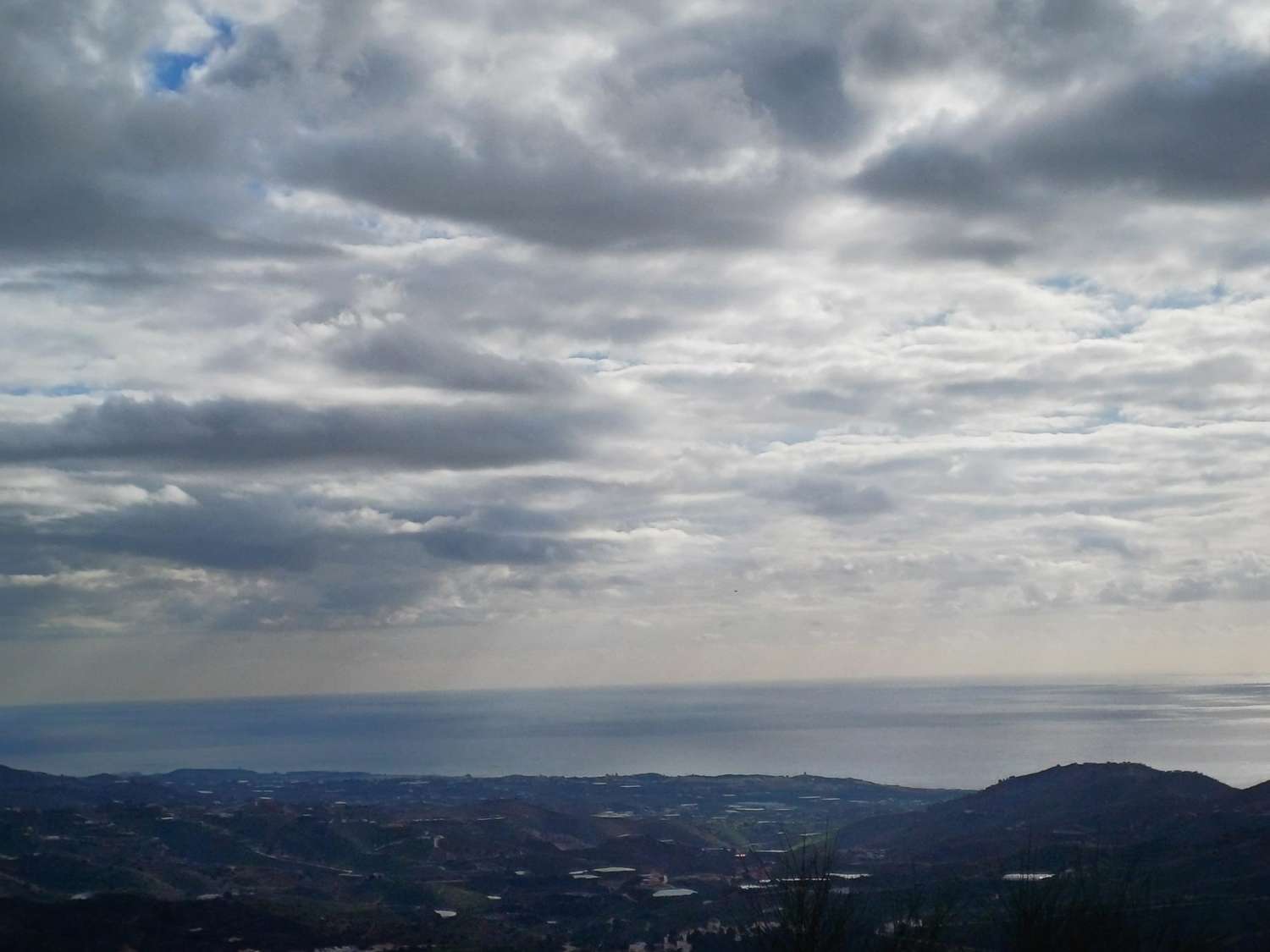 Parcela en macharaviaya con vistas al mar